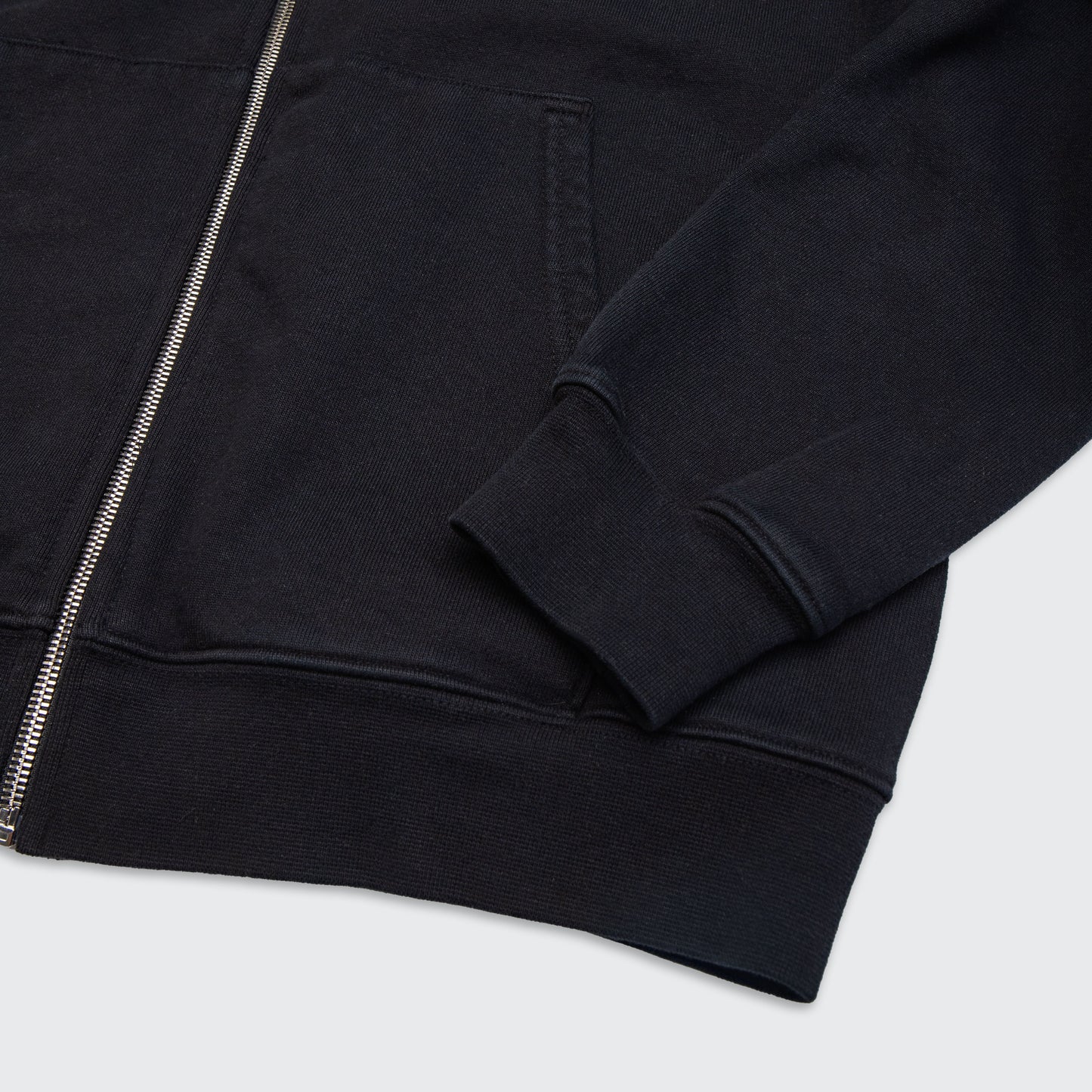 COMUNE LUKA ZIP-UP | Black